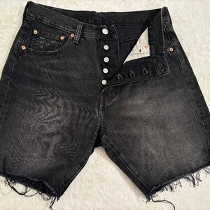 Men's 501 93' Levi's black cut off's